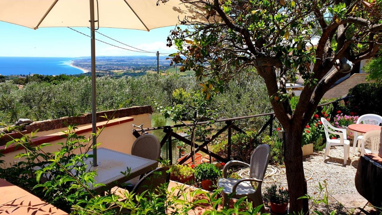 La Terrazza Del Conero Monolocale Lägenhet Sirolo Exteriör bild